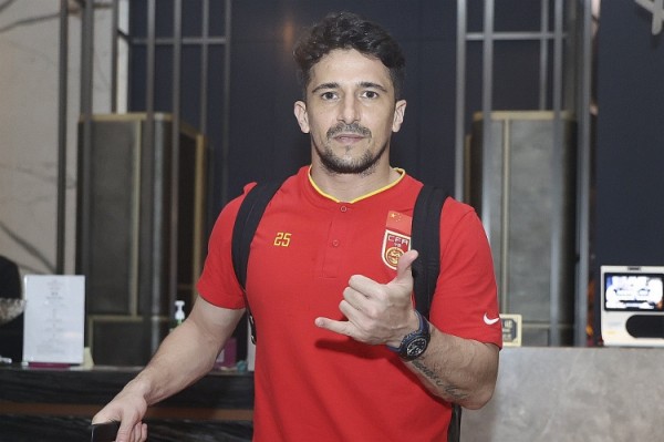 洛国富：离开中国3年后我还是中国公民，当年入籍没太想钱的事