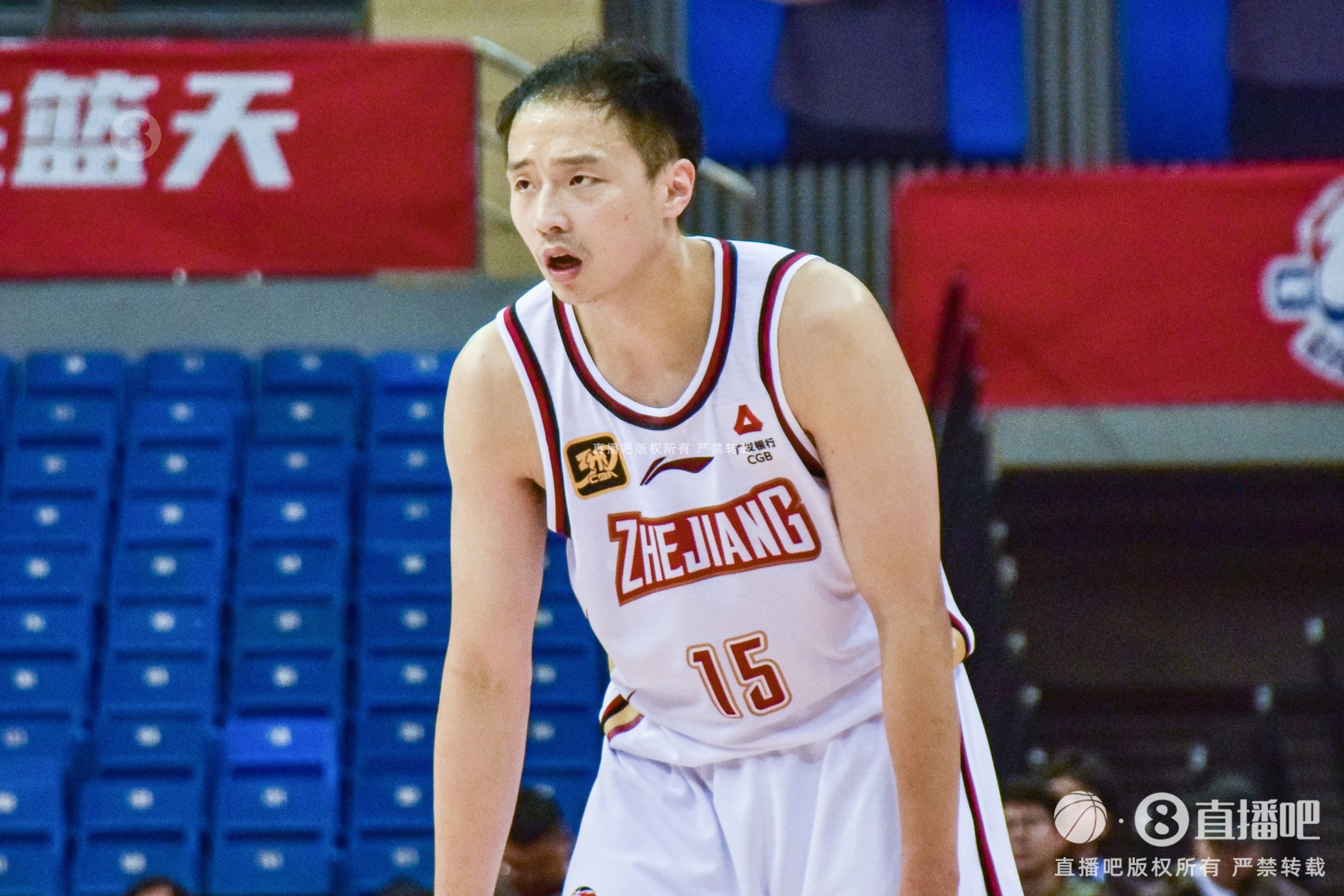 媒体人：体育局表示王奕博需球队先盖章他们再研究 或赶不上注册